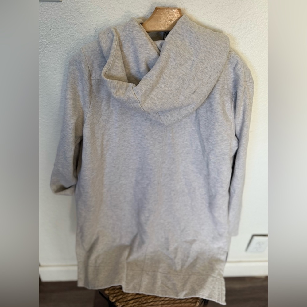 LOFT Gray Women's Sweater - Picture 2 of 4